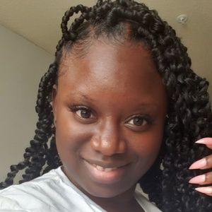 Meet your Posher, Tanisha